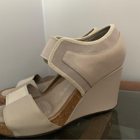 NEW size 9 premium brand leather wedge sandals - Picture 8 of 10